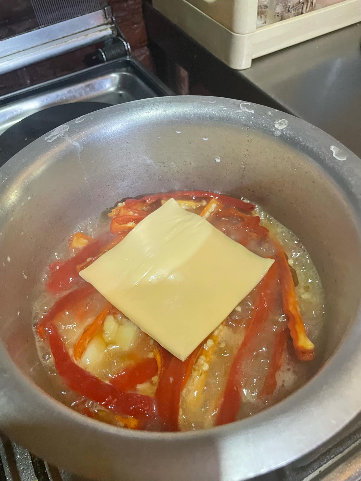 Ema datshi — chilli with cheese