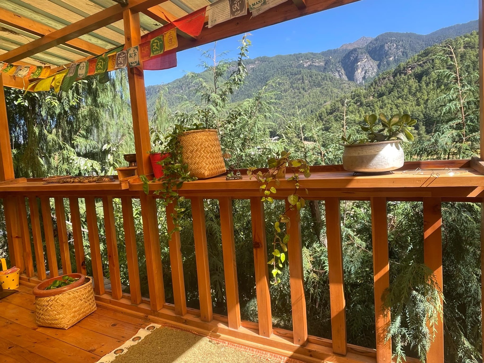 An Afternoon in Paro: Small Moments of Peace and Tradition
